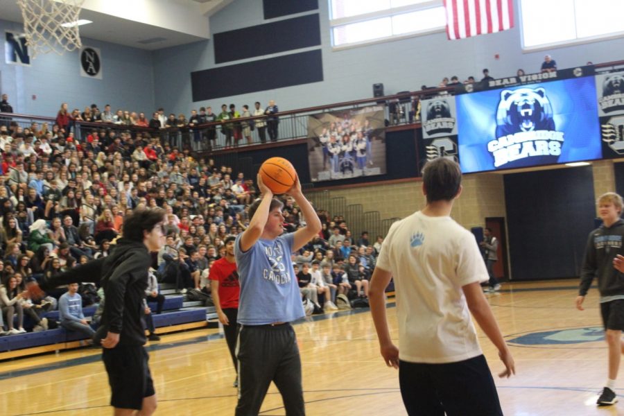 Students during the freshmen vs. sophomore basketball tournament during the pep rally.